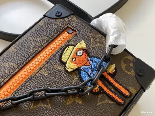 TRUNK VUITTON SOFT LOUIS 0507